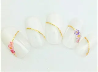 ネイル ゲン レイカのネイルデザイン