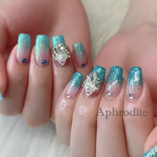 ネイル Aphrodite パラジェル認定サロンのネイルデザイン