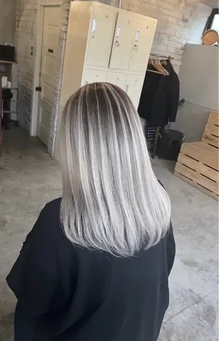 セミロング カラー ROBIN所属・指名数No.1 /NAOYAのヘアスタイル