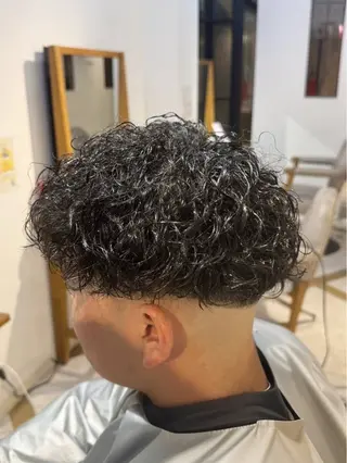 パーマ メンズ せいと/ウルフ/ ハイトーン/艶髪のヘアスタイル