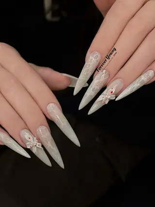 ネイル Nail salon  recess池袋所属・惠 美奈のネイルデザイン