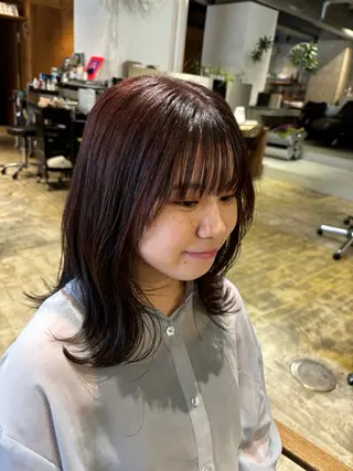 ミディアム カラー 渡邊 彩乃のヘアスタイル