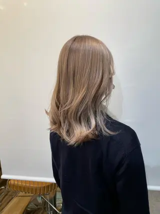 セミロング カラー La fith liebe 京都駅前店所属・🌈ブリーチ特化🌈 MINATOのヘアスタイル