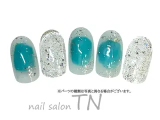 ネイル 中島 実穂のネイルデザイン