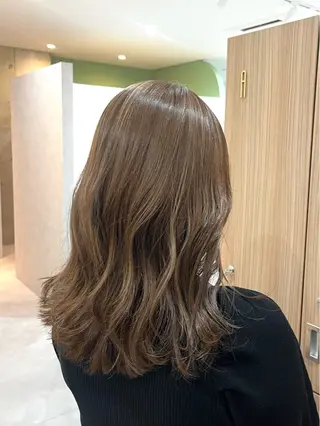 セミロング カラー 西田 歩果のヘアスタイル