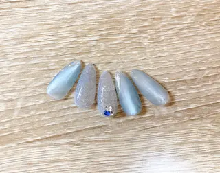 ネイル ECLAT エクラ所属・寺山 千鶴のネイルデザイン