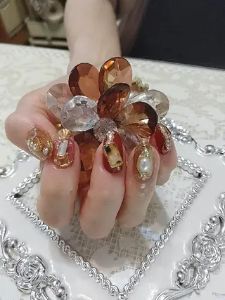 ネイル エステとネイル ローズコンフォートのネイルデザイン