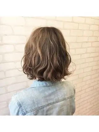 ショート カラー パーマ 森山 陽菜のヘアスタイル