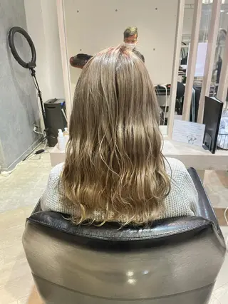 ロング 🍂秋の透け感カ ラー🍂HIDEKAのヘアスタイル