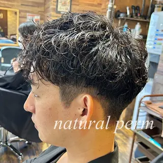 ショート パーマ メンズ ツイスパ/メンズ特化 🦋𝑺𝑶𝑵𝑬のヘアスタイル