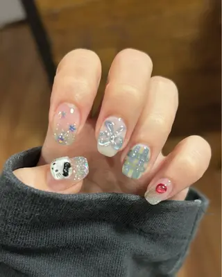 ネイル takara nail所属・takara射水高岡 マグネット韓国ポップのネイルデザイン