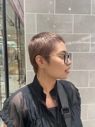 ショート カラー 立川・くびれミディ 旬なデザインカラーのヘアスタイル