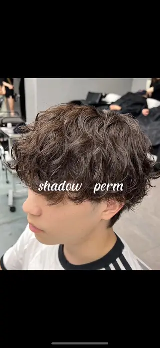 ショート パーマ メンズ シャドウパーマ/ ルーズパーマ/メンズのヘアスタイル