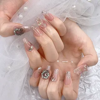 ネイル RINA 🤍のネイルデザイン