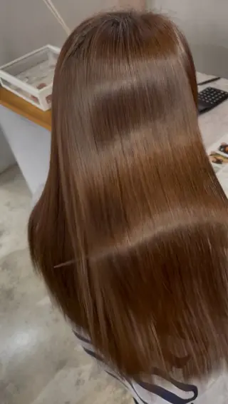 ロング momo/艶髪/ 透明感/髪質改善のヘアスタイル