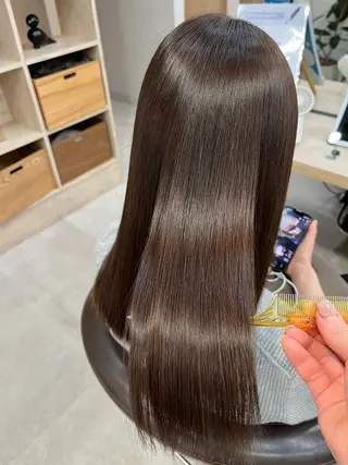 ロング 光を纏うツヤ感ロング Natsuki🤍のヘアスタイル