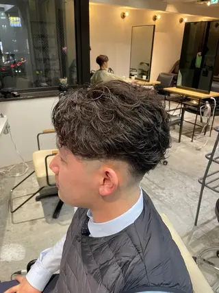 ショート 川副/シャドウ/ 波巻き/メンズパーマのヘアスタイル