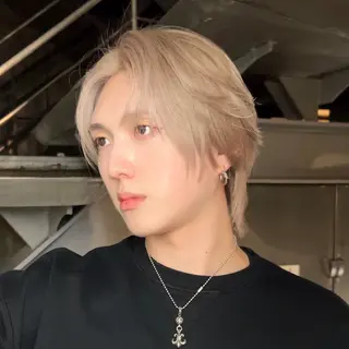 ミディアム カラー メンズ 岡田大志🇰🇷 中/韓メンズヘアのヘアスタイル