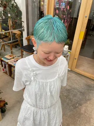 ショート カラー rapt.所属・ストレート／Wカラー 星野光咲のヘアスタイル