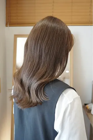 セミロング うる艶レイヤーカット hinakoのヘアスタイル