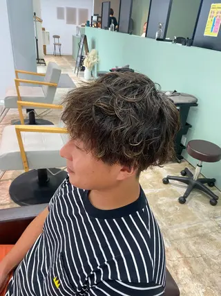 パーマ メンズ TOTAL BEAUTY BREK藤枝店所属・. SHIZUKAのヘアスタイル