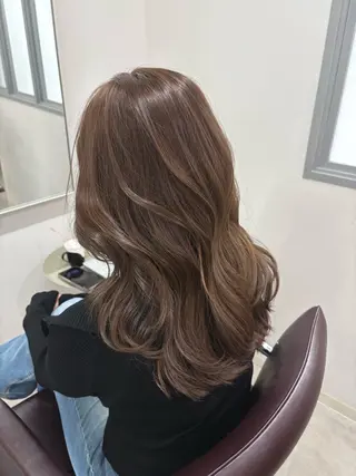 セミロング カラー hachiyama rinaのヘアスタイル