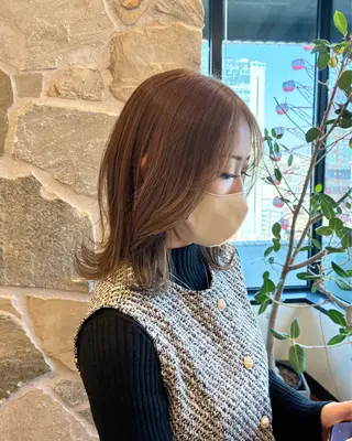 ミディアム カラー 山本 睦のヘアスタイル