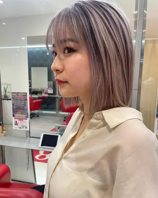 ミディアム Merlyosaka 早川未来のヘアスタイル