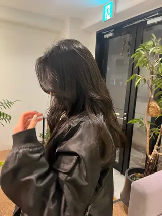 ロング カラー linna / 高槻 /大阪 / 耳ツボのヘアスタイル