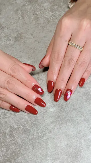 ネイル haleyume所属・shino🌟 痛ネイルのネイルデザイン