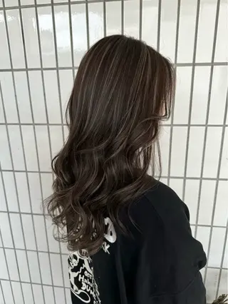 ロング カラー acero + hair&eyelash 幸手店【アチェロ】所属・ハイライトハイトーン 💖MOMOKAのヘアスタイル