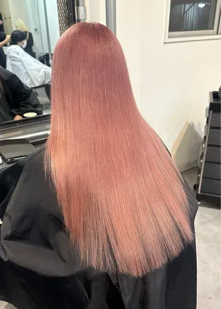 ロング カラー ﾚｲﾔｰ/ﾊｲﾄｰﾝ WAKANAのヘアスタイル