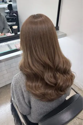 ロング YUTO歴9年 ベージュの透明感得意のヘアスタイル