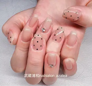 ネイル R inのネイルデザイン