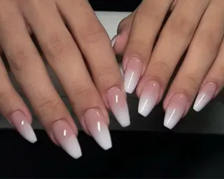 ネイル chiara  長さ出し/パラジェルのネイルデザイン