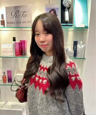 ロング 太田 絵麻のヘアスタイル