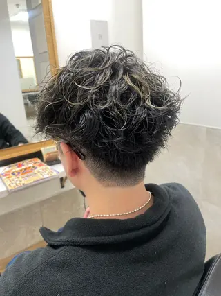ミディアム Go today shaire salon所属・BLEACH 🟥 PERM 天神🏆のヘアスタイル