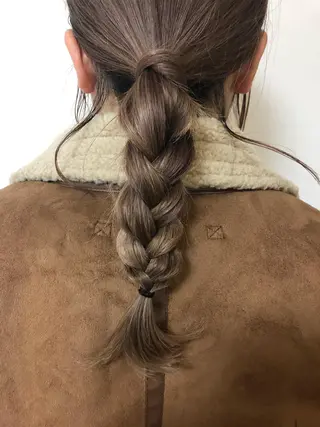 セミロング カラー ヘアアレンジ 渋谷 留菜のヘアスタイル