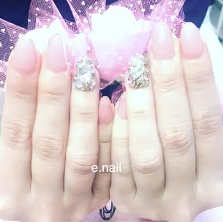 ネイル e.nail所属・和賀井 恵理のネイルデザイン