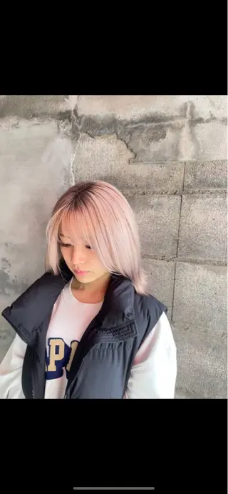 ミディアム エクステ/ハイトーン /レイヤーカットのヘアスタイル