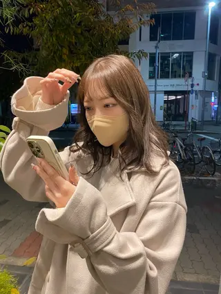 ミディアム 高山 沙来/レイヤー カット/縮毛矯正のヘアスタイル