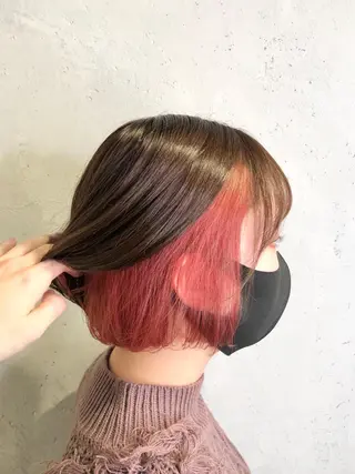 ショート カラー ヘアアレンジ ｲﾝﾅｰｶﾗｰ屋さん 🫧伊藤拓実のヘアスタイル