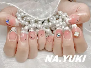 ネイル 🌷 Mooning 🌷のネイルデザイン