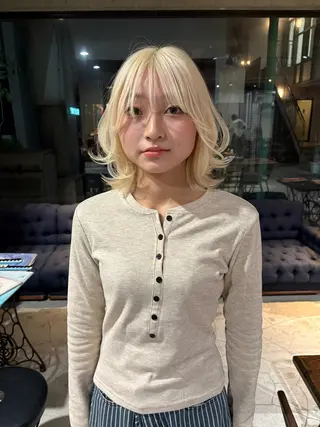 ショート カラー ヘアアレンジ ハイトーン/美髪矯正 🍃大江拓実のヘアスタイル