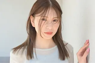 セミロング 峯田 優花のヘアスタイル