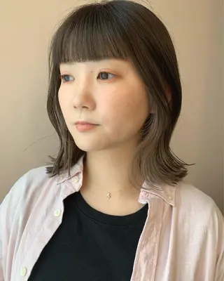 ミディアム カラー hub hair レイヤー/透明感のヘアスタイル