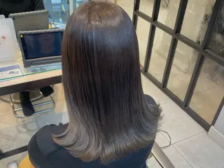 ミディアム 🩶赤み消しカラー 🐈‍⬛荻野美思🐾のヘアスタイル