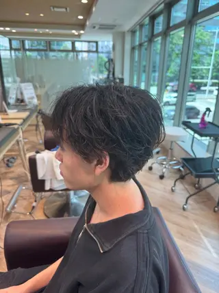 ショート パーマ メンズ メンズ特化/ センターパート/八谷のヘアスタイル