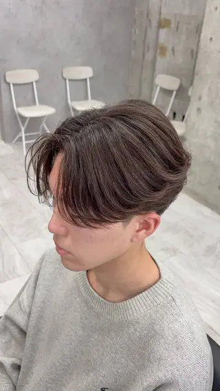 カラー 吉名 和士のヘアスタイル