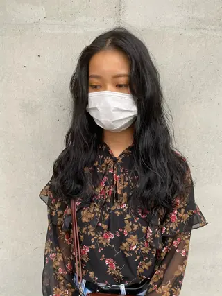 ロング カラー 川越 輝梨奈のヘアスタイル